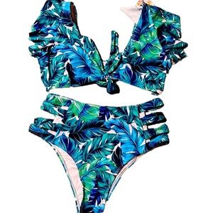 Binlowis Bathing Suit NWT 💕💕💕💕